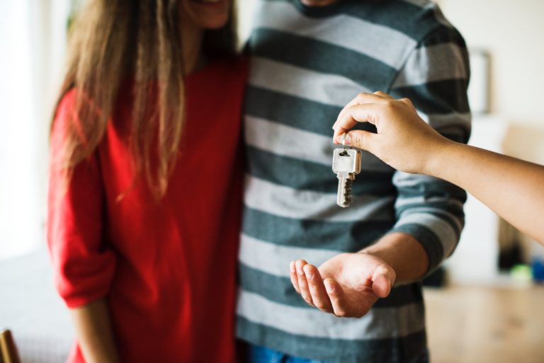 déménagement couple clés maison