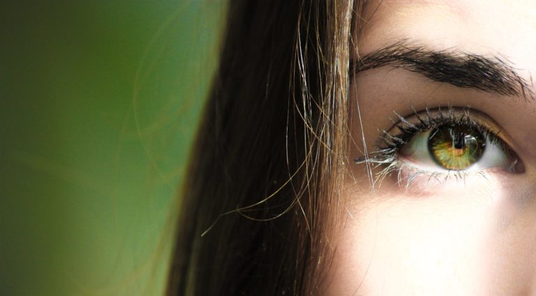 redessiner ses sourcils