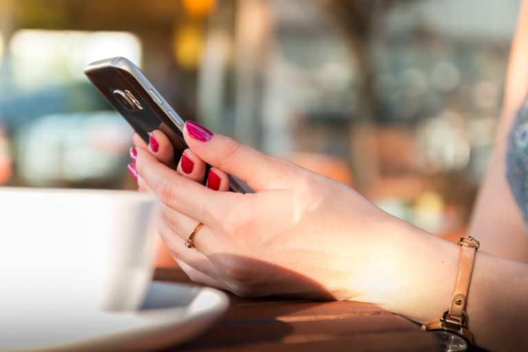 astuces smartphone stress écrans
