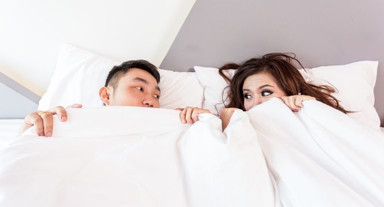 dormir à deux couple