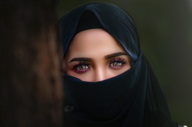 femmes saoudiennes voilée