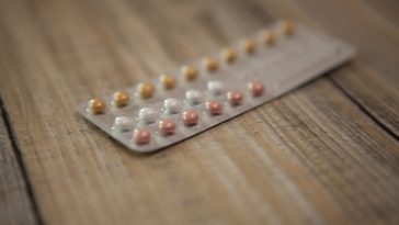 pilule contraceptive saigner sous pilule