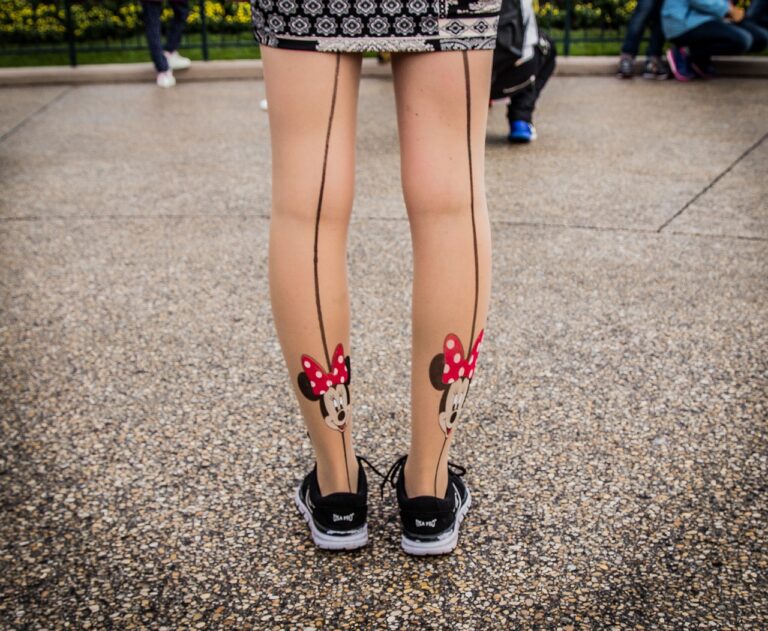collants minnie imprimes accessoires mode jambes après 30 ans