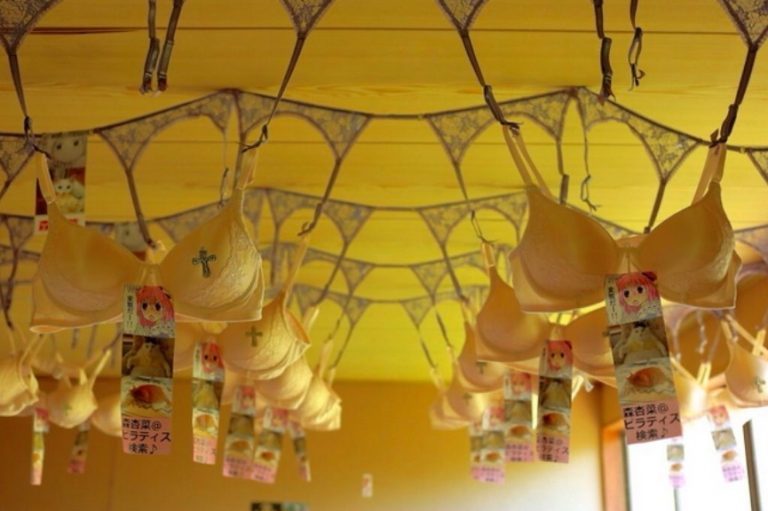 temple soutien gorge Japon