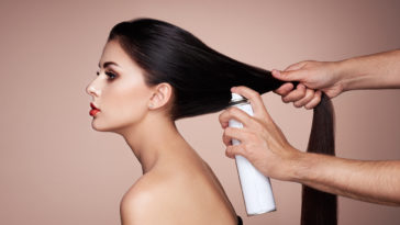 dangers du shampoing sec en spray cheveux coiffure coiffeuse