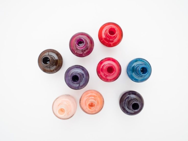 Comment fabriquer son vernis à ongles facilement à la maison