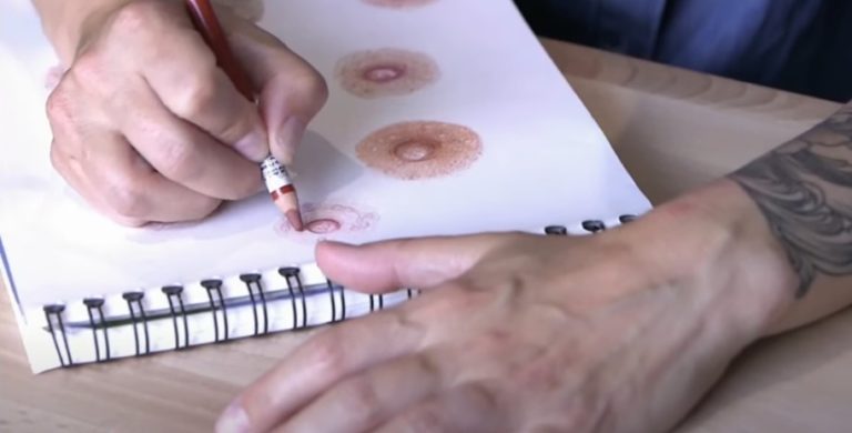 tatouage sein tétons dessiner cancer
