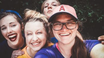 se faire de nouveaux amis enterrement de vie de jeune fille