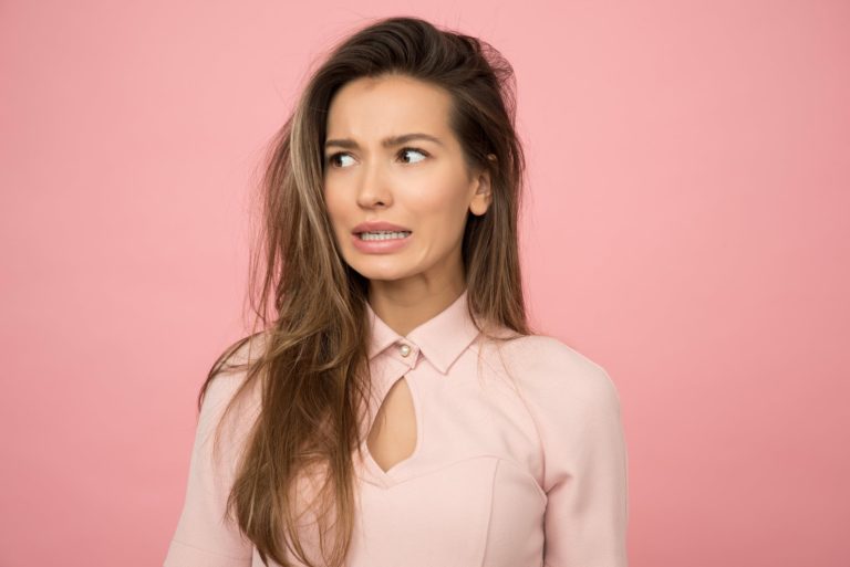 femme bouche visage stress