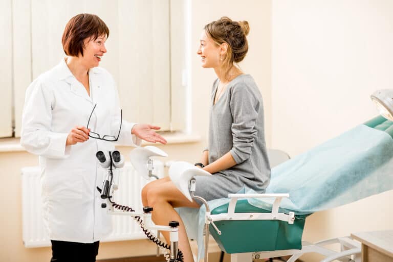 consultation gynécologique gynécologue santé médecin femmes gynéco
