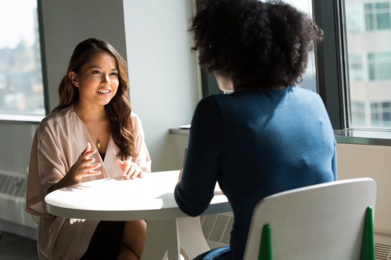 astuces vérifier son haleine parler bureau copines