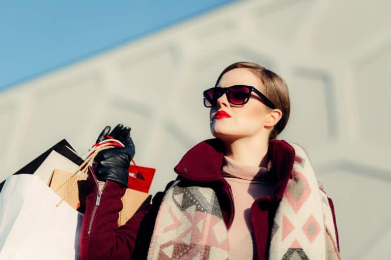 mode sacs femme shopping vêtements