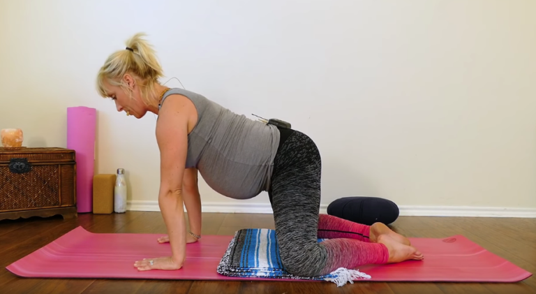 yoga de grossesse sport enceinte maman bébé