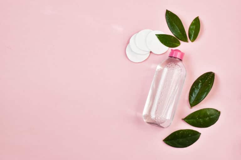 eau micellaire maison solution démaquillant