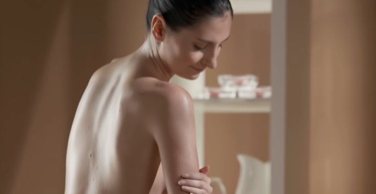 femme frigide masturbation se masturber être à l'aise toute nue