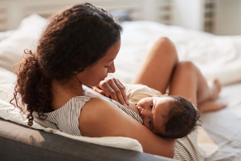 allaiter allaitement maman bebe