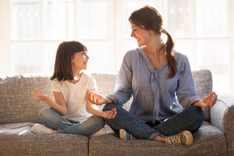 Rentrée zen femme enfant fille mère maman yoga relaxation