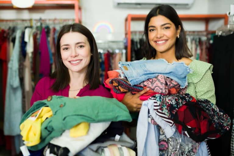 filles copines femmes seconde main vêtements occasion shopping fripes vêtements boutique