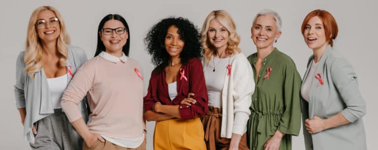 groupe femmes cancer du sein octobre rose ruban lutte