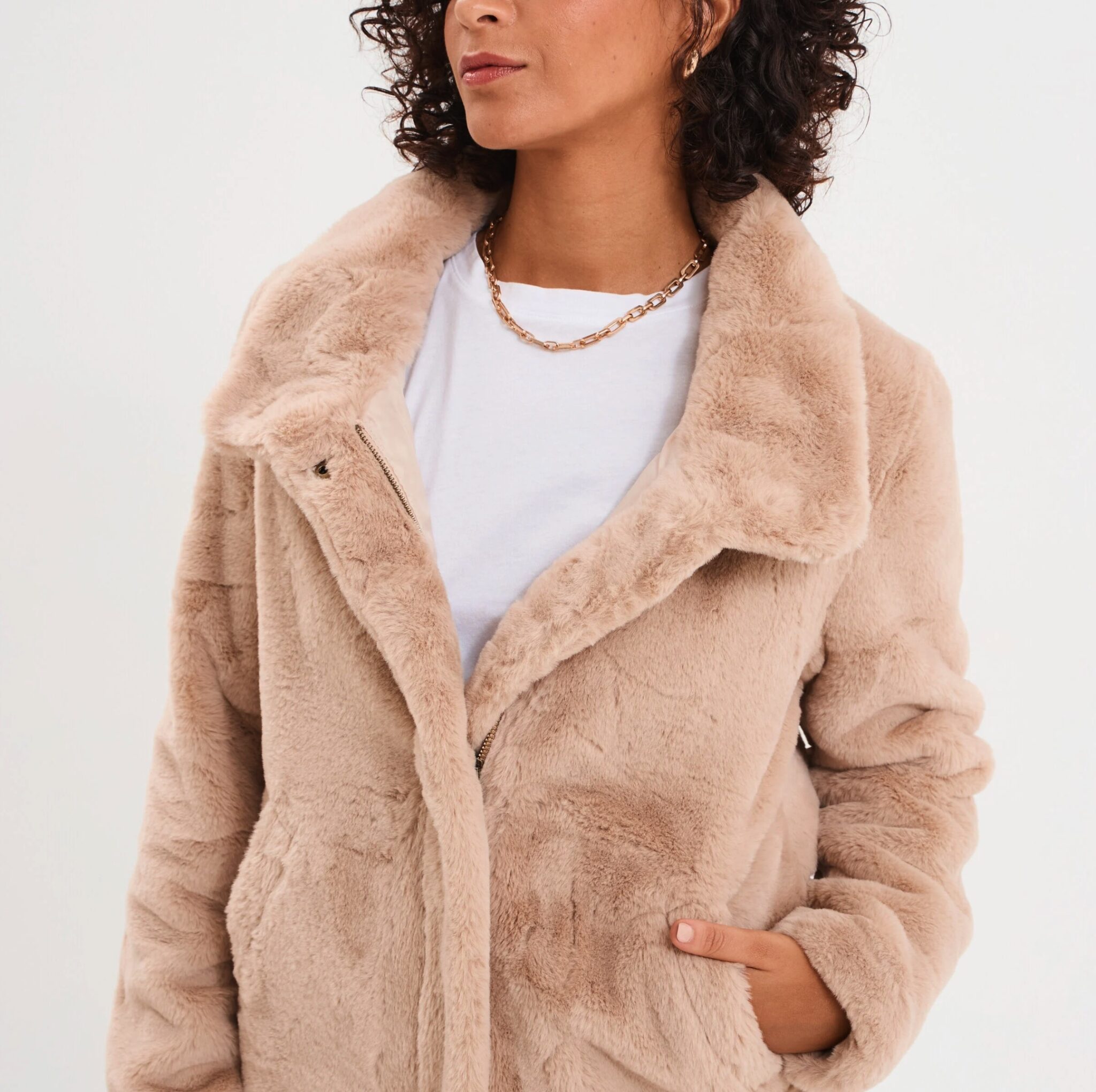 Zoom sur la pépite La Halle qui fait vibrer la fashion sphère